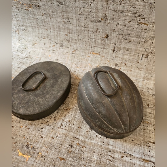 Vintage Tin Mold - Picture 4 of 7